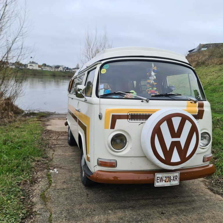 Combi Vintage Camper Touraine en Bord de Loire